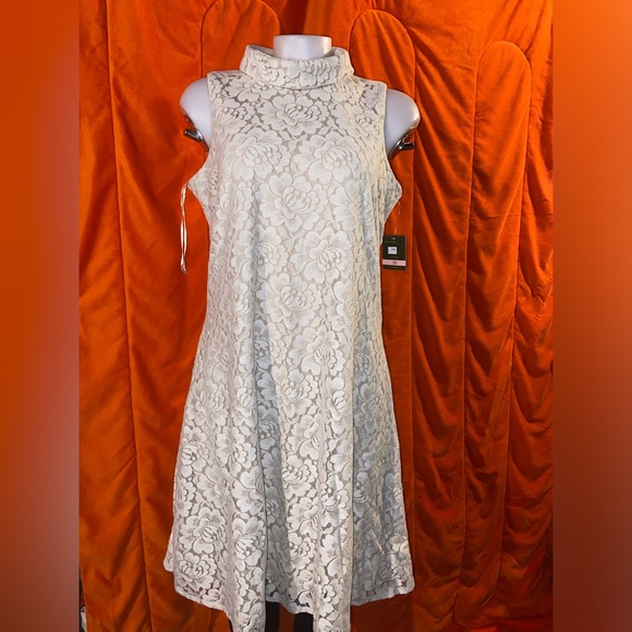 Taylor Dresses & Skirts - Taylor